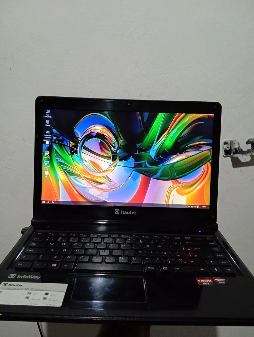 Notebook ITAUTEC. AMD. DUAL CORE. 6 GB de memória. Com SSD. Funcionando perfeitamente. - Foto 2