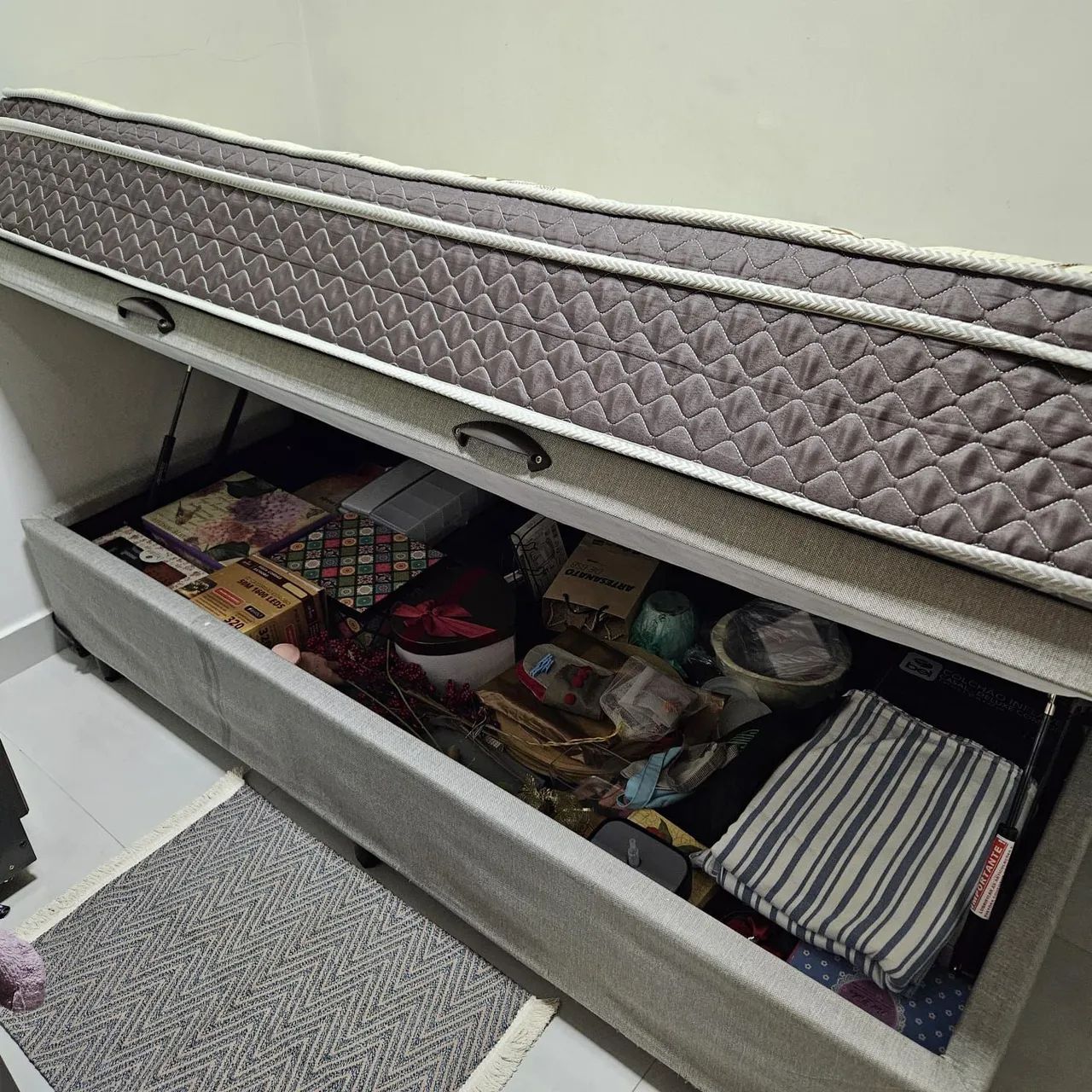 Vende-se cama solteirão baú e colchão  - Foto 5