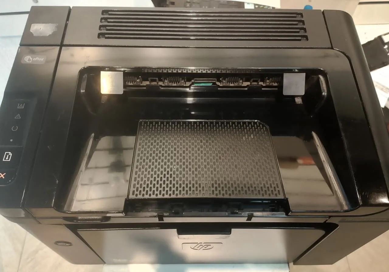 Impressora HP Laserjet P1606fn