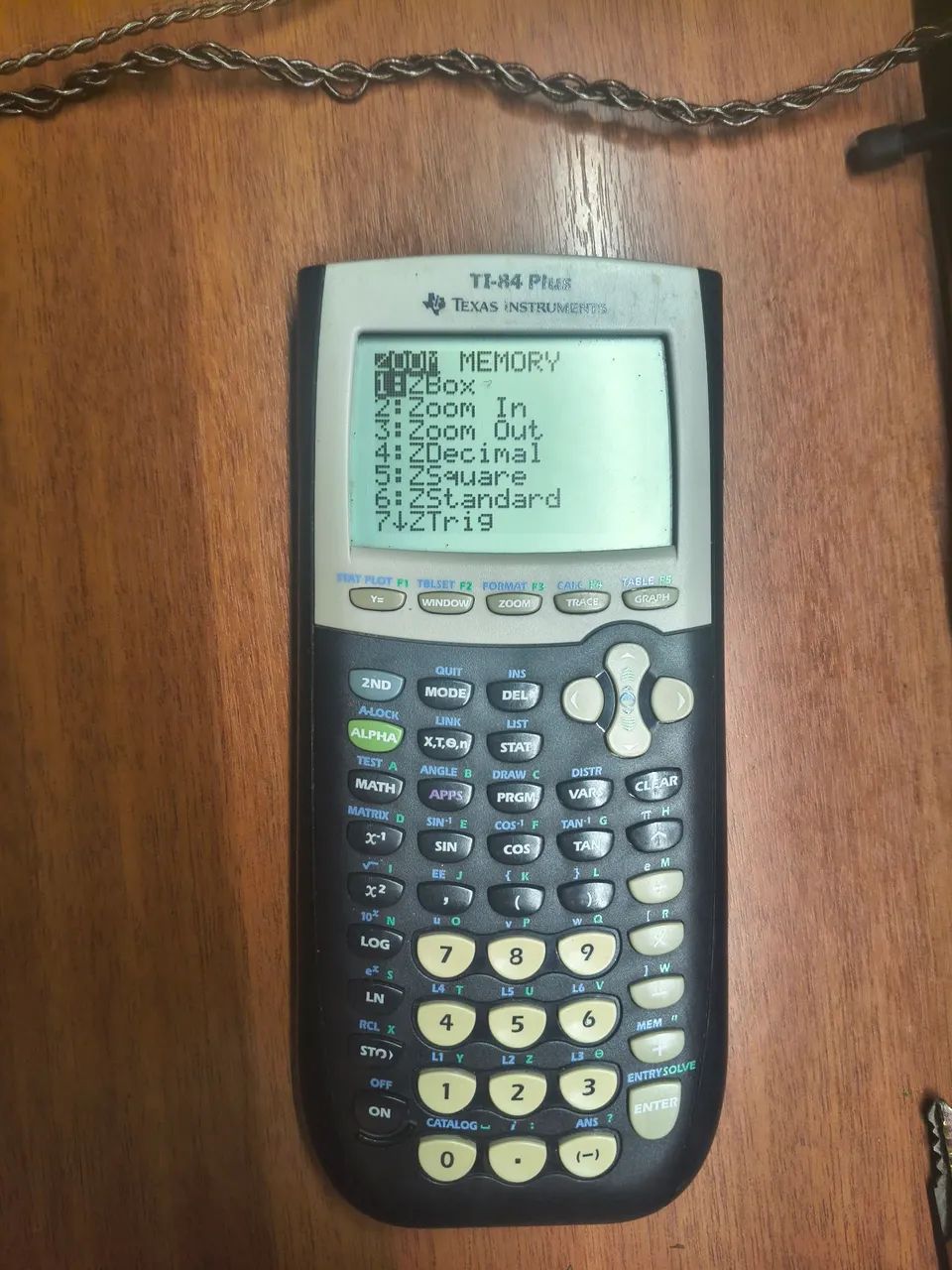 Calculadora Gráfica TEXAS INSTRUMENTS TI 84 PLUS - Foto 3