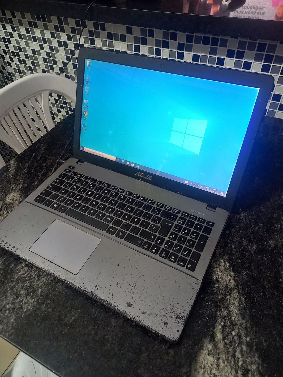 中古ノートPC Win8 ASUS X550C 4GB Intel Notebook Asus X550C - Notebooks - Parque Primavera, São Paulo