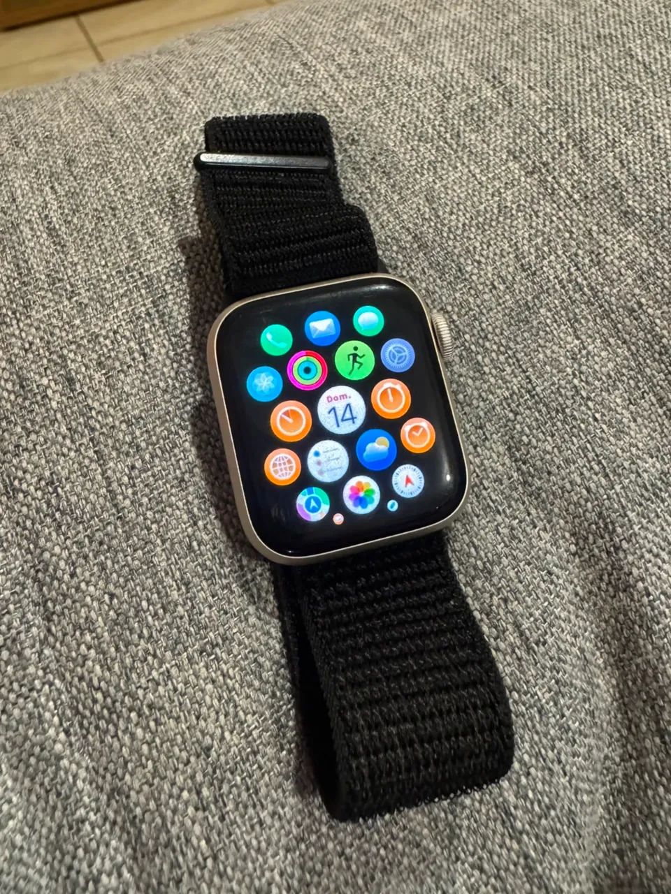 Vende-se Apple Watch SE (2º geração) 40mm - Foto 3