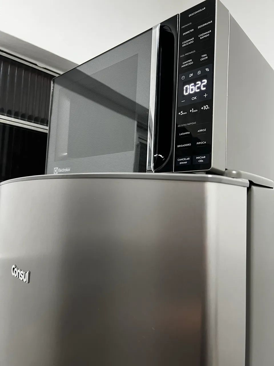 Geladeira com microondas  - Foto 2