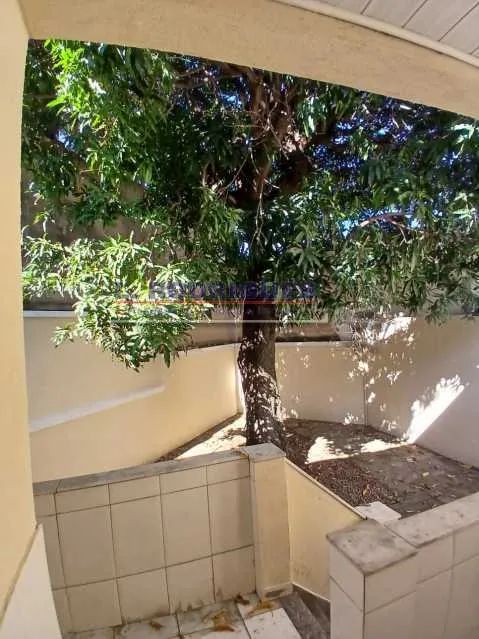 Praça Major Aderbal Costa excelente casa 4 quartos. - Foto 5