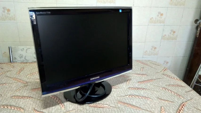 Monitor Samsung SyncMaster T190 LCD widescreen 19 polegadas,Vga Dvi,Exelente Impecável - Foto 3