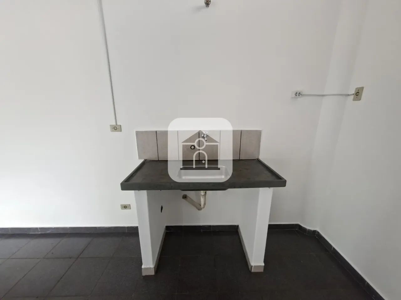 Cômodo comercial para locação no bairro Roosevelt - Foto 5