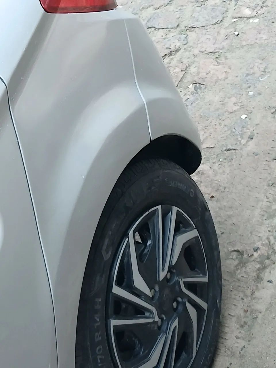 Chevrolet Onix ONIX HATCH Joy 1.0 8V Flex 5p Mec. 2018
