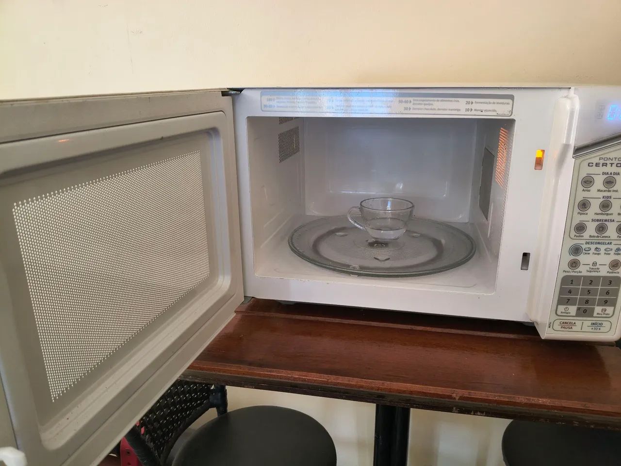 Microondas Electrolux a venda com garantia  - Foto 3