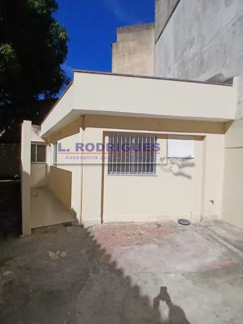 Praça Major Aderbal Costa excelente casa 4 quartos. - Foto 4