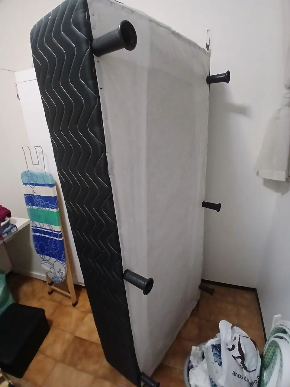 Vendo Conjunto Ortobom  ( Base + Colchão) - Foto 5