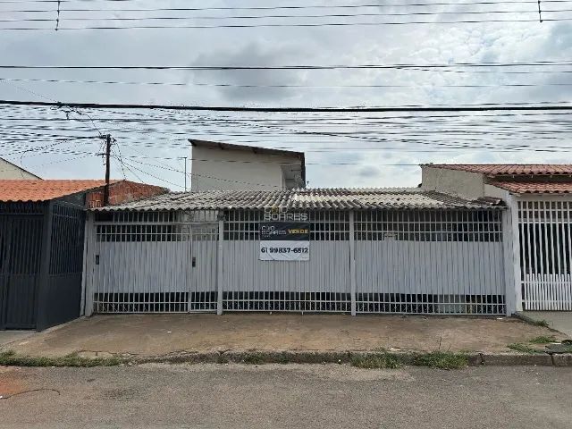 Imóvel com 5 Apartamentos de 2 Quartos - Excelente Investimento