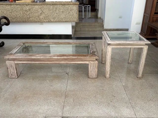 Conjunto Mesa de Centro e Mesa Lateral em Madeira Rústica com Vidros Verdes - Foto 2
