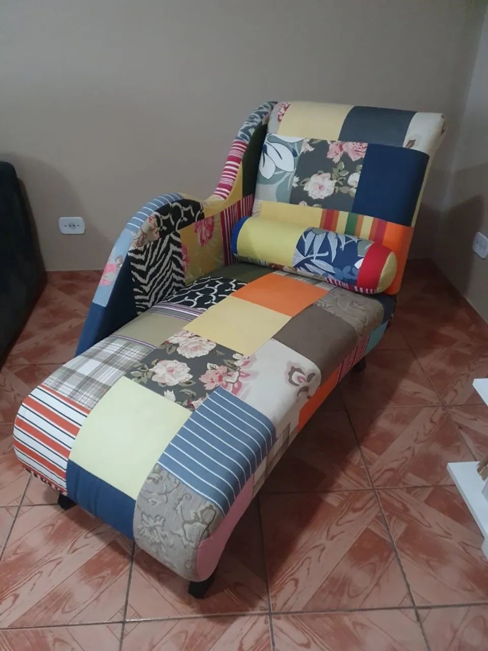 Poltrona Chaise colorida