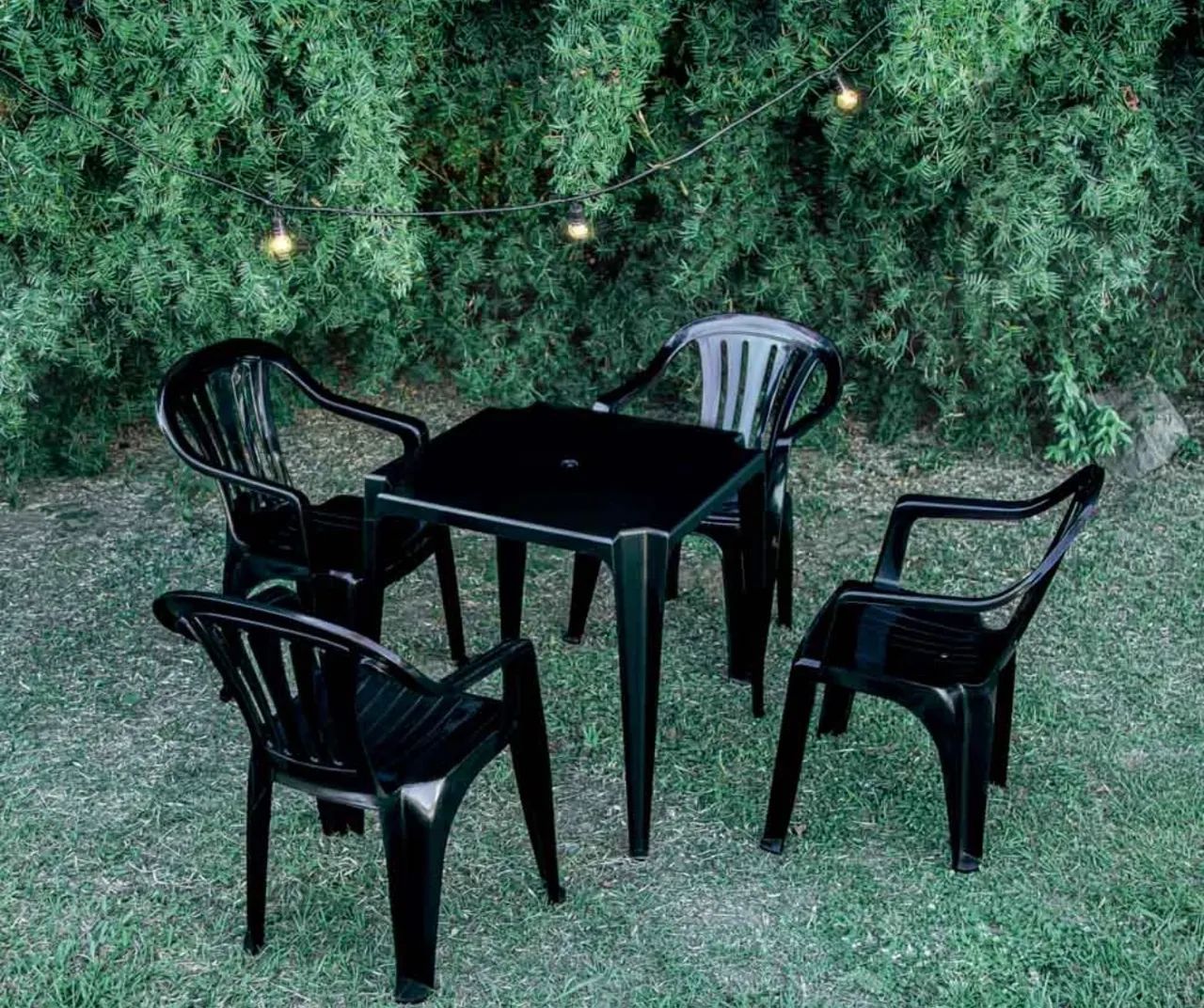 10 conjunto de mesa e cadeiras plástica  nova reforçada  - Foto 3