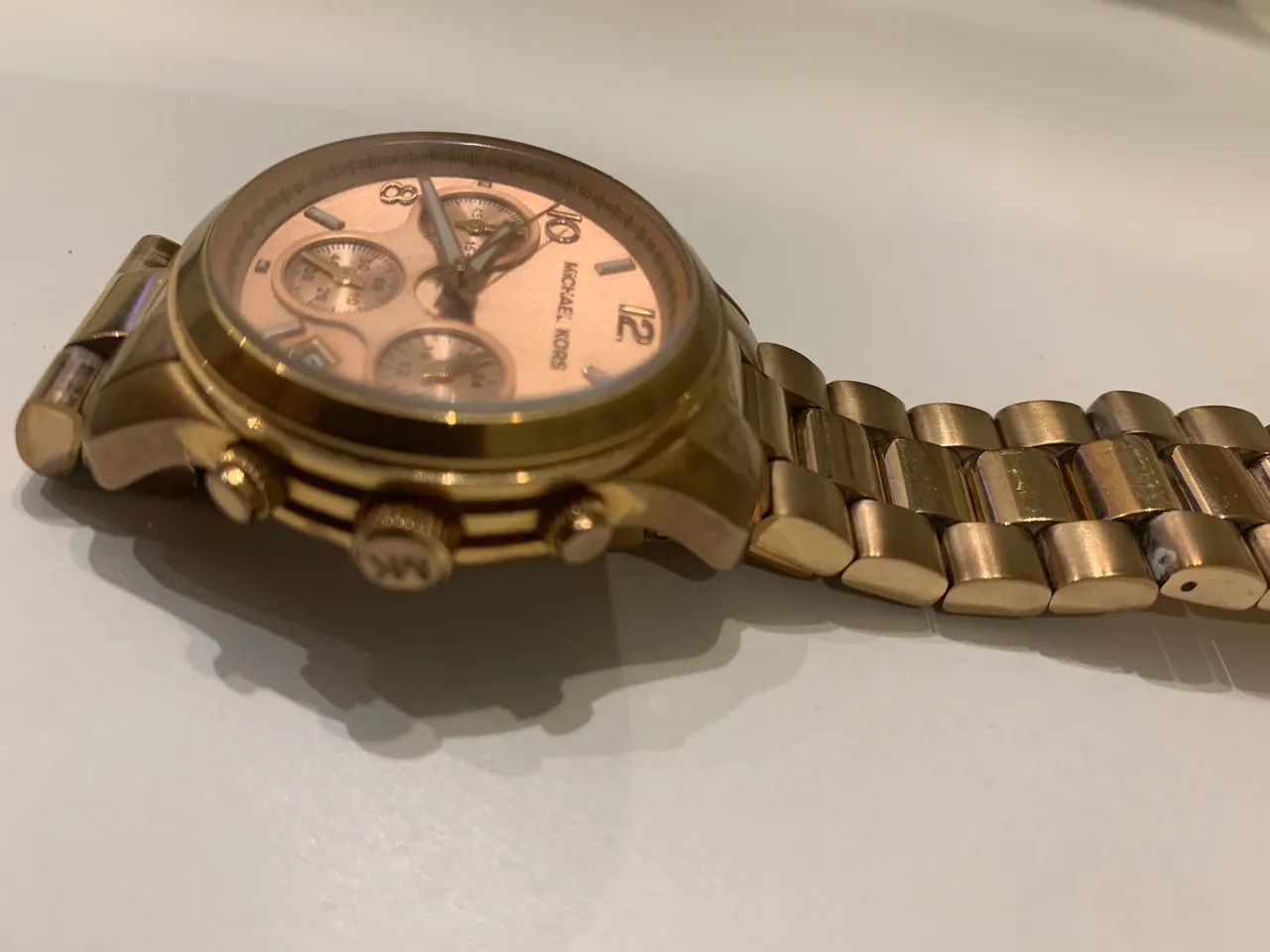 Relógio Michael Kors Feminino Dourado - Completo na Caixa - Foto 2