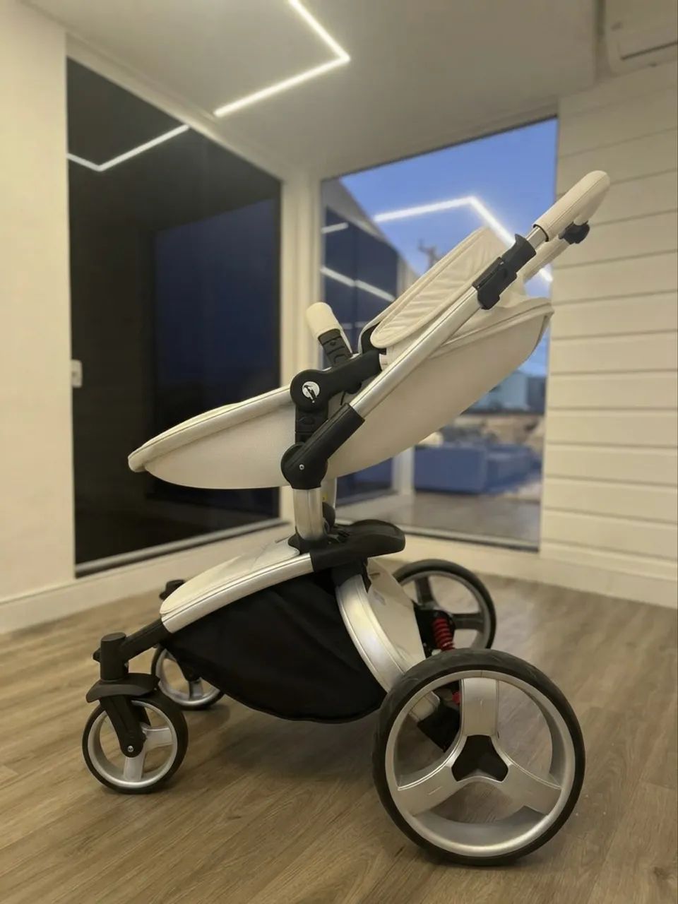 Carrinho de Bebê Litet Candy Moisés BB669 Branco + Bebê Conforto