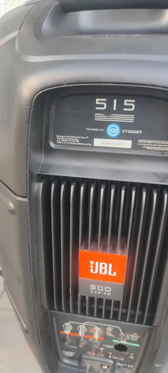 Caixa ativa JBL 15 polegadas Driver Titânio  - Foto 5