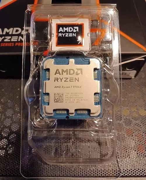 AMD Ryzen 7 9700x