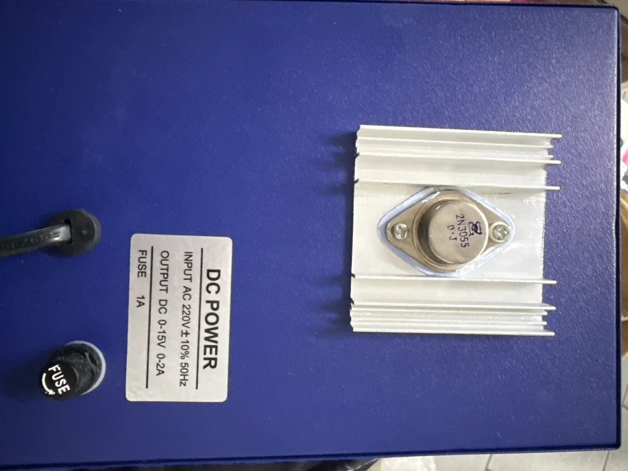 Fonte de Alimentação DC Digital Sofisticada.  Marca: Griffin - Foto 2