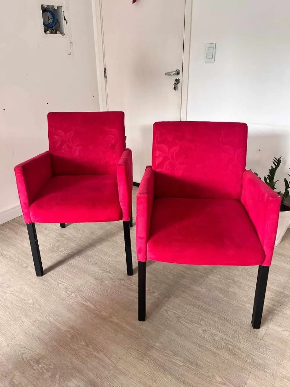 DUAS POLTRONAS VERMELHAS - Foto 3