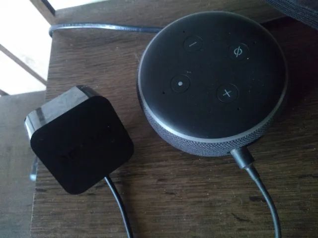 Amazon Echo Dot USADO