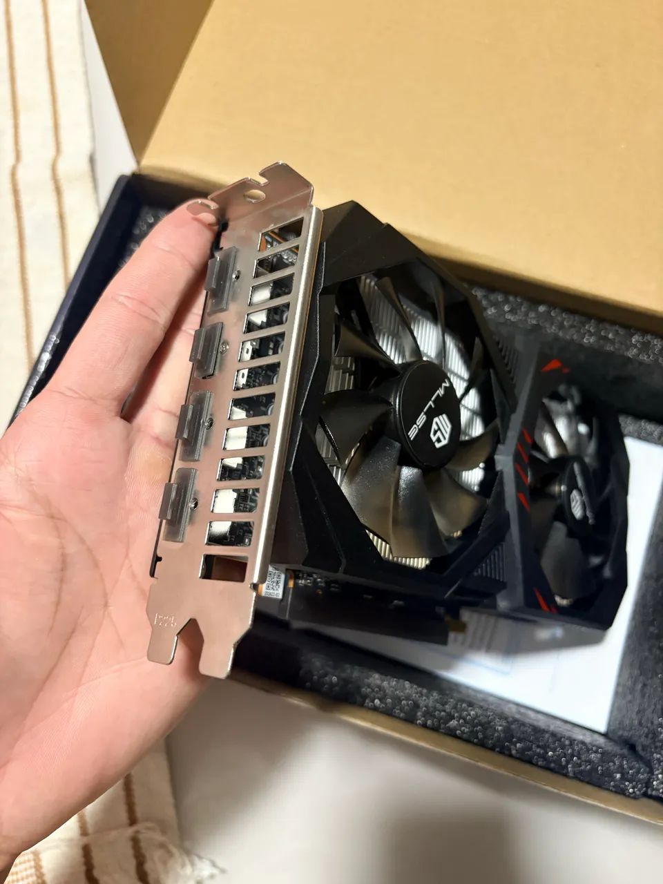 Placa de vídeo Rx 6600M 8GB (nova)  - Foto 3