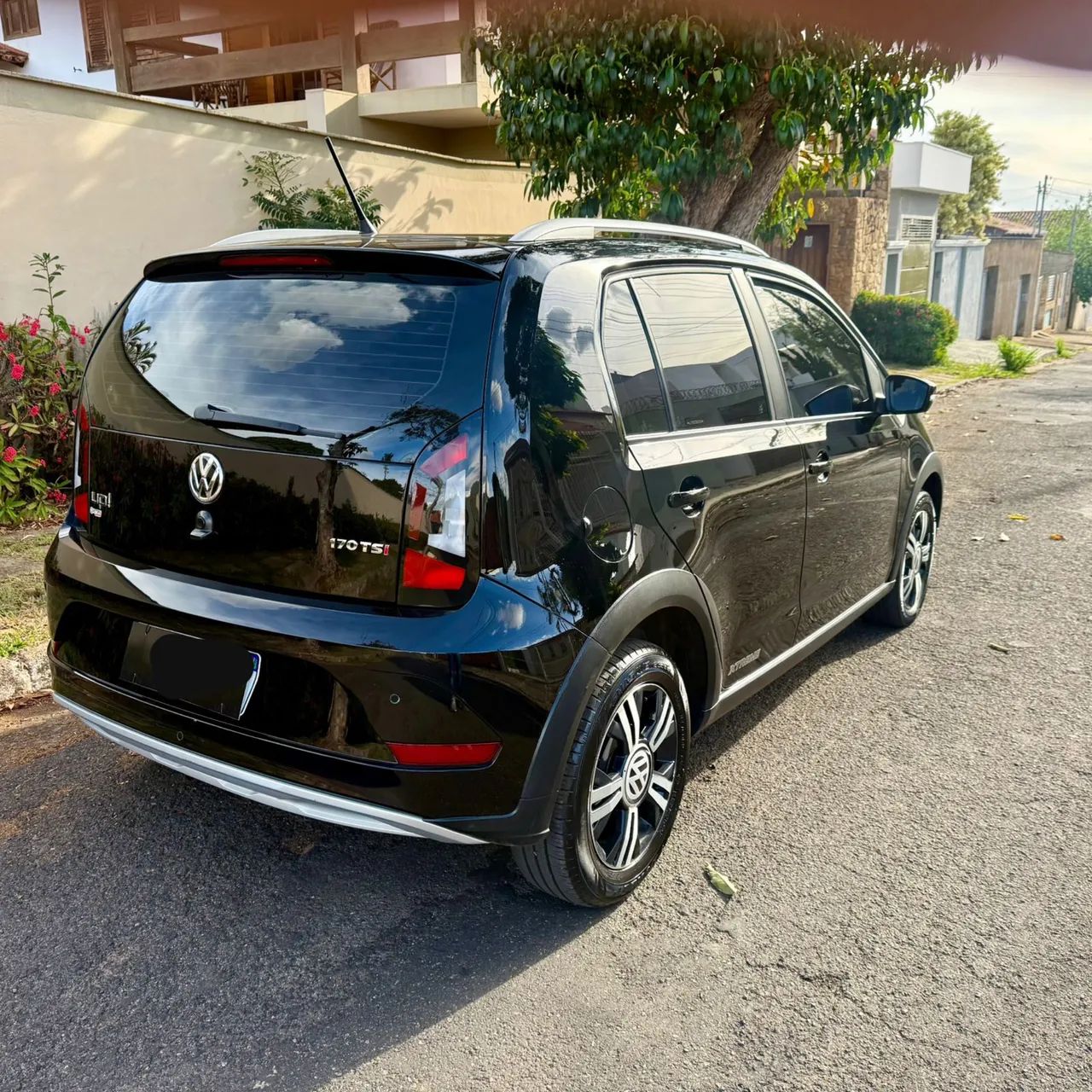 Volkswagen Up! Extreme 1.0 TSI Total Flex 12V 5P 2020 - Foto 4