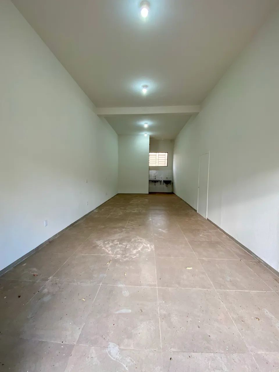 Sala Comercial com WC e Copa 30metros Av Marcelino Pires