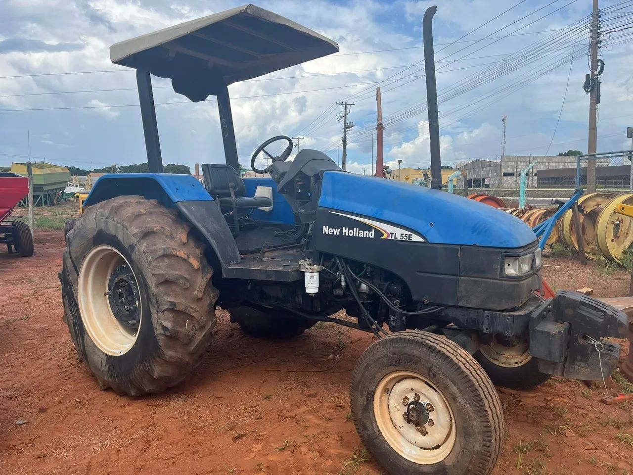 Trator New Holland Tl 55 E ano 2002 - Foto 2