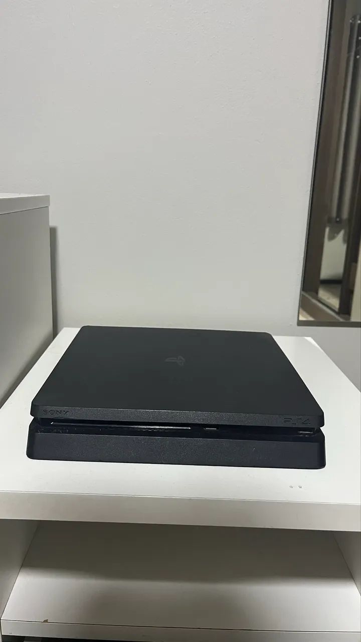 PS4 SLIM 1TB