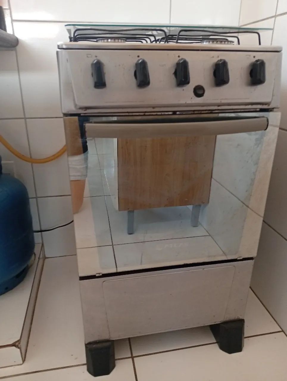 Vendo fogão de 4 bocas. - Foto 3