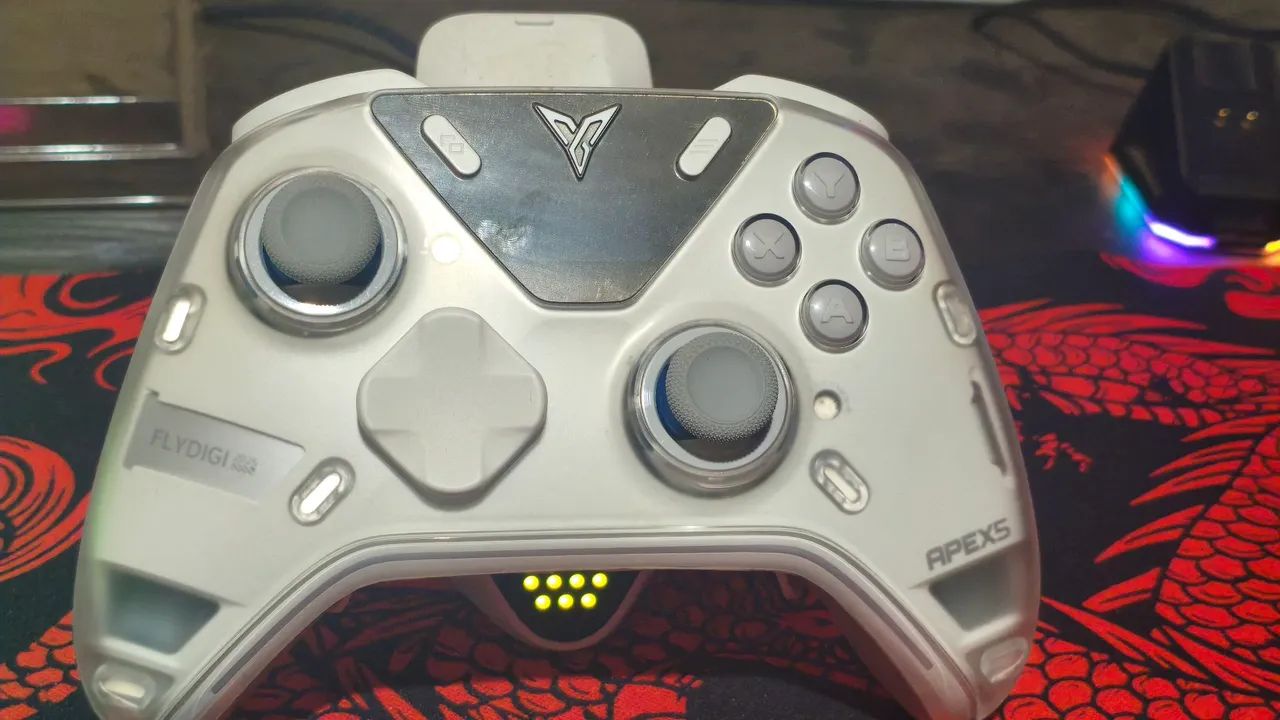 Controle Apex 5 flydigi Pc com 6 botões extras e turbo  - Foto 3