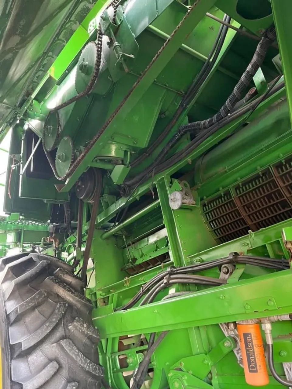 Colheitadeira John Deere 9750 STS ANO 2004  - Foto 11