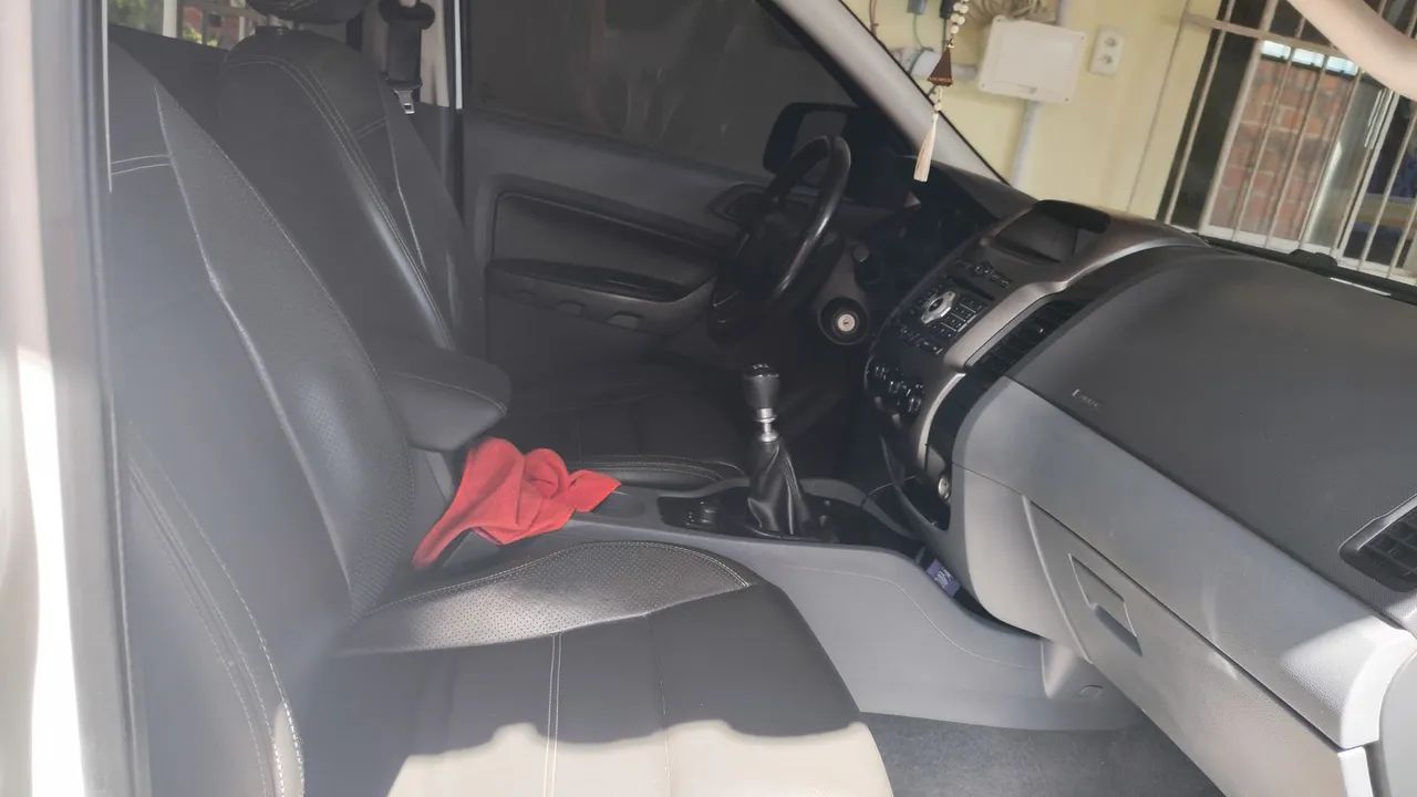 Vende caminhonete 2.2 XLS  - Foto 3