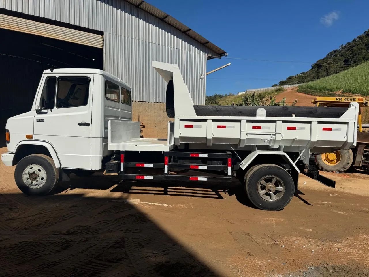 914 na caçamba  - Foto 3