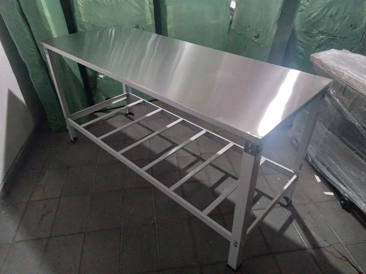 Mesa De inox 1,90 Metro resistente e Reforçada Nova  - Foto 2
