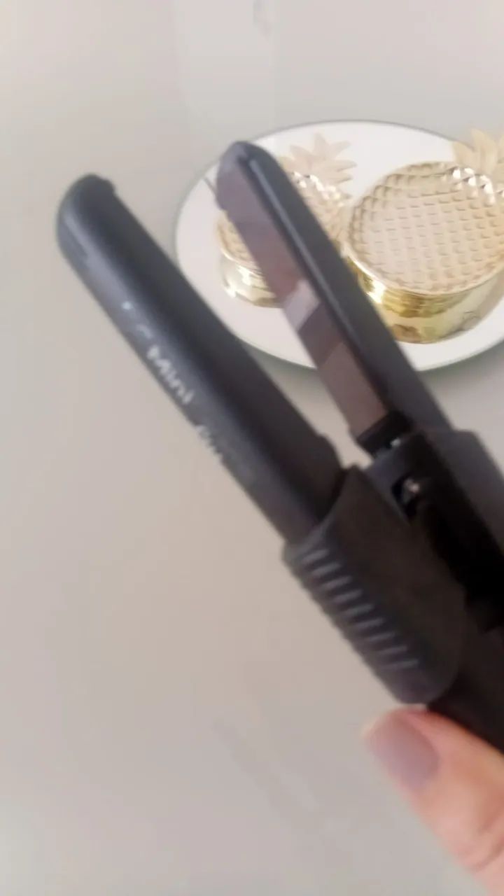 Chapinha/Prancha Miniceramic Ion Liss - Compacta e Prática!