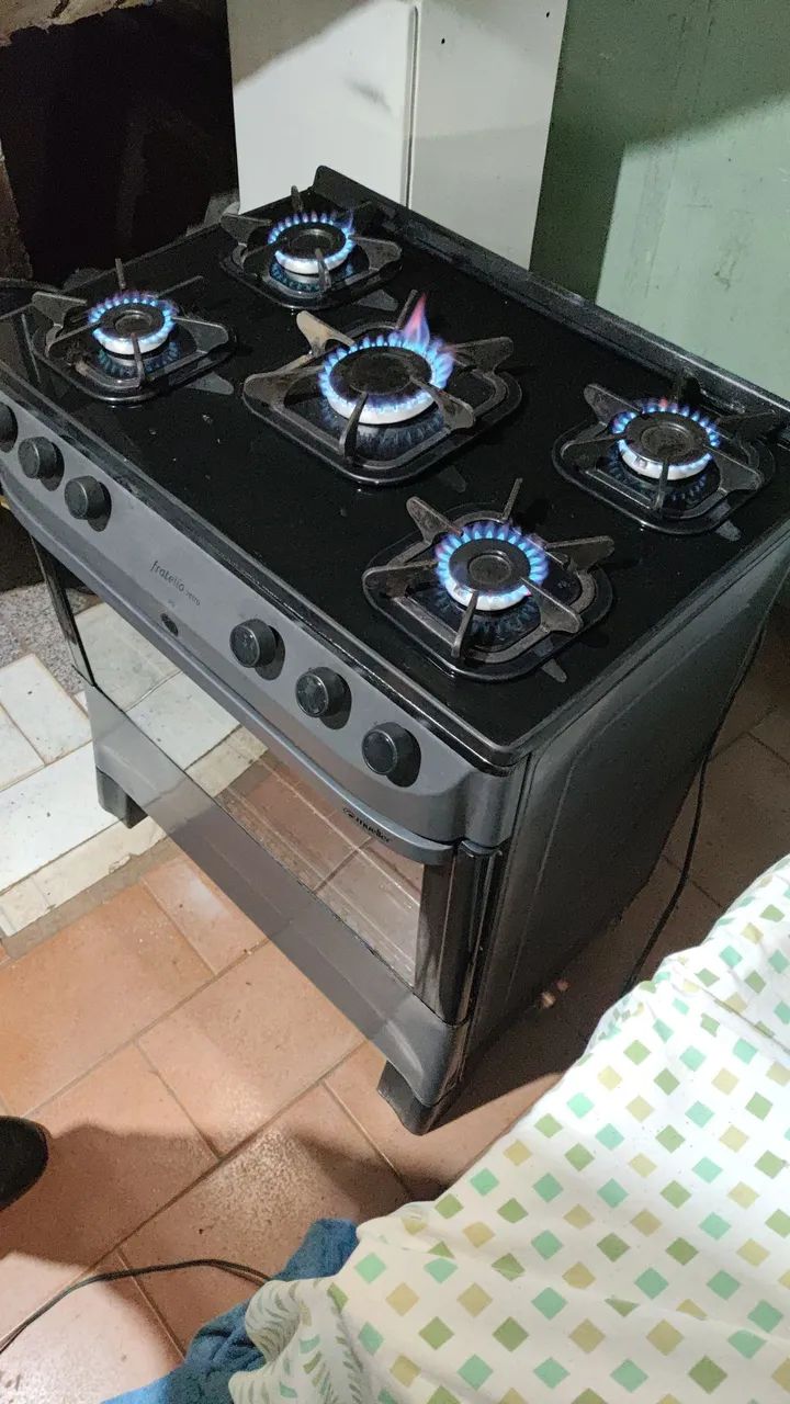 Fogão 5 bocas com mesa de vidro - Foto 2