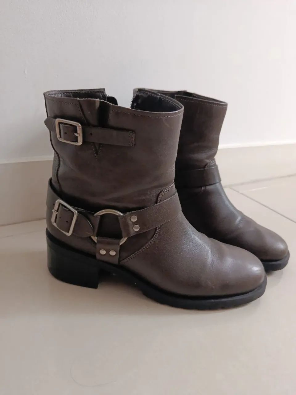 bota arezzo 38 