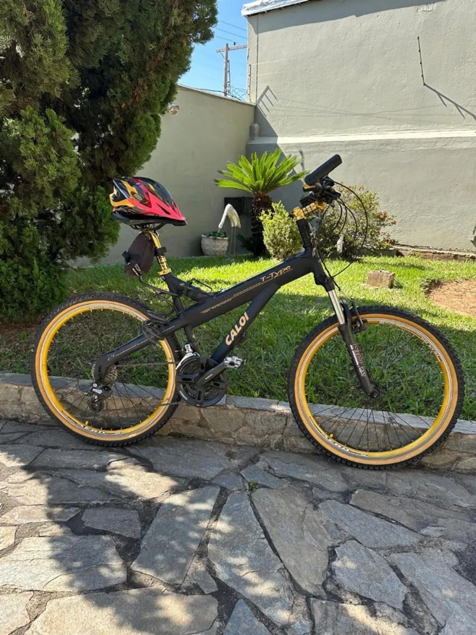 Mountain Bike Monark - Preta com Dourado