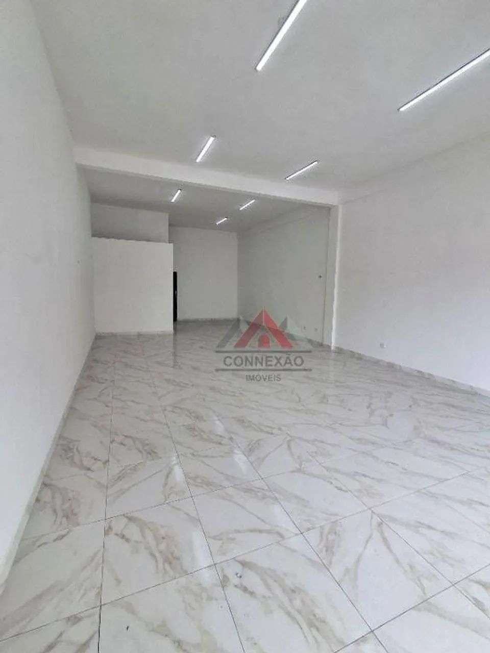 Salão para alugar, 105 m² - Calmon Viana - Poá/SP - Foto 4