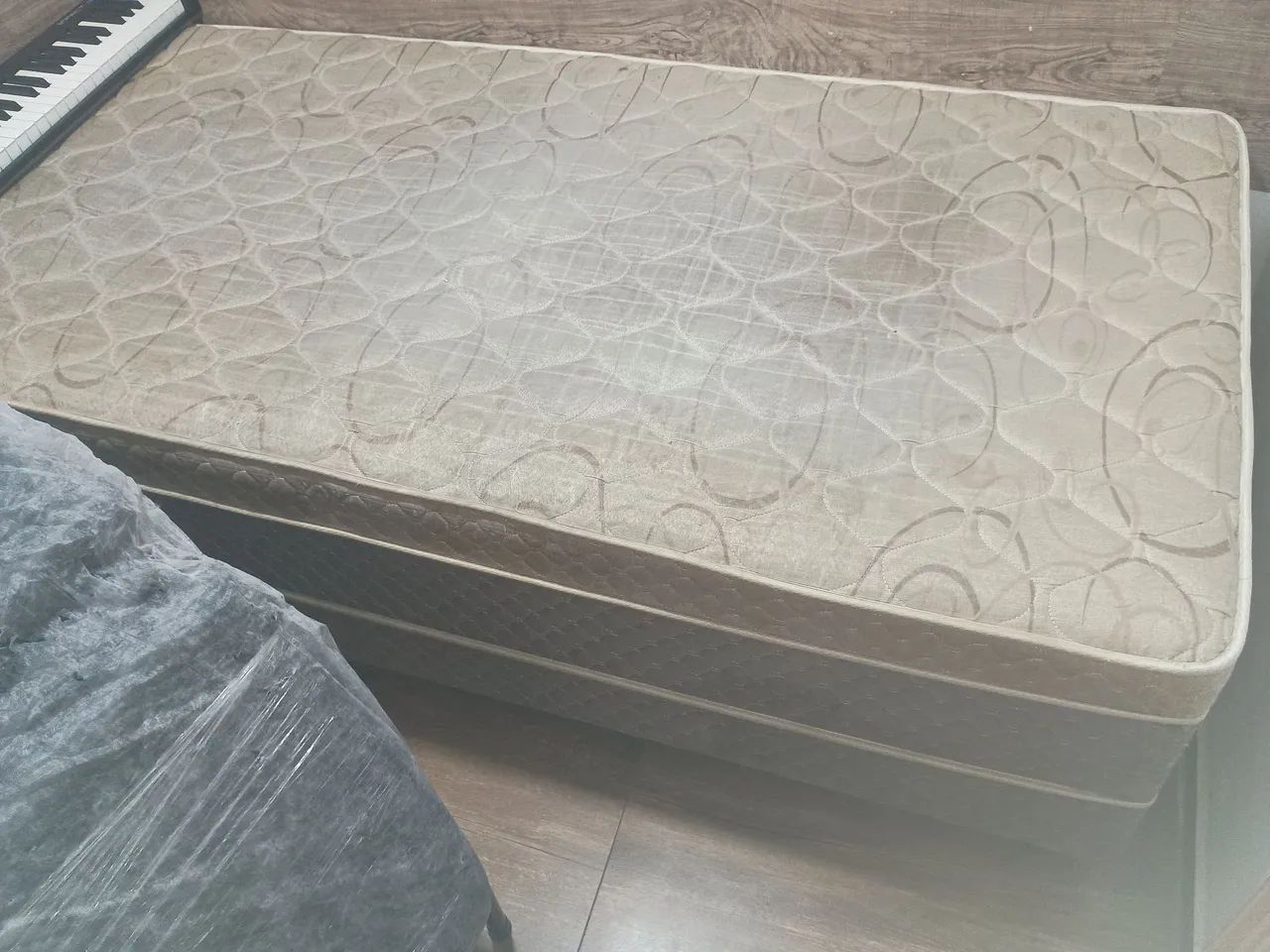 Vendo cama box solteiro  - Foto 2