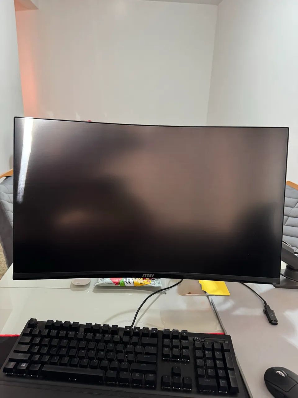 Monitor 27 Polegadas 280hz MSI Curvo 1500R 0.5ms