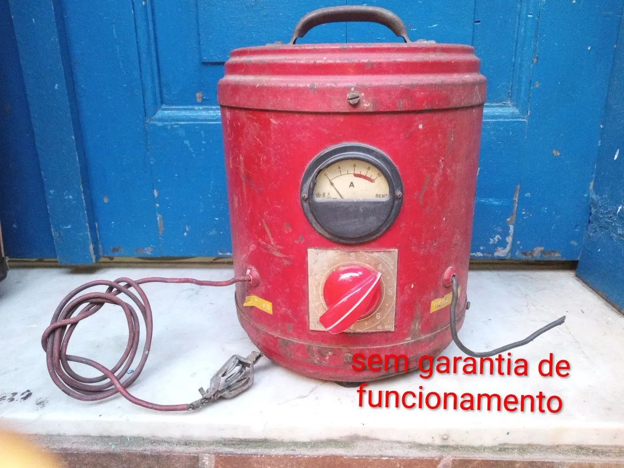 Carregador vintage de bateria 