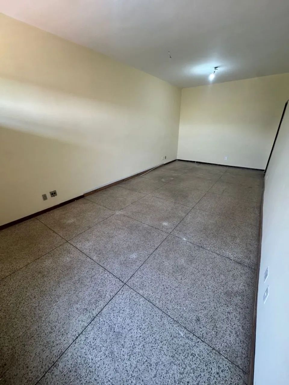 Sala para Alugar | 12m² | Banheiro Próprio | Energia Individual - Foto 4