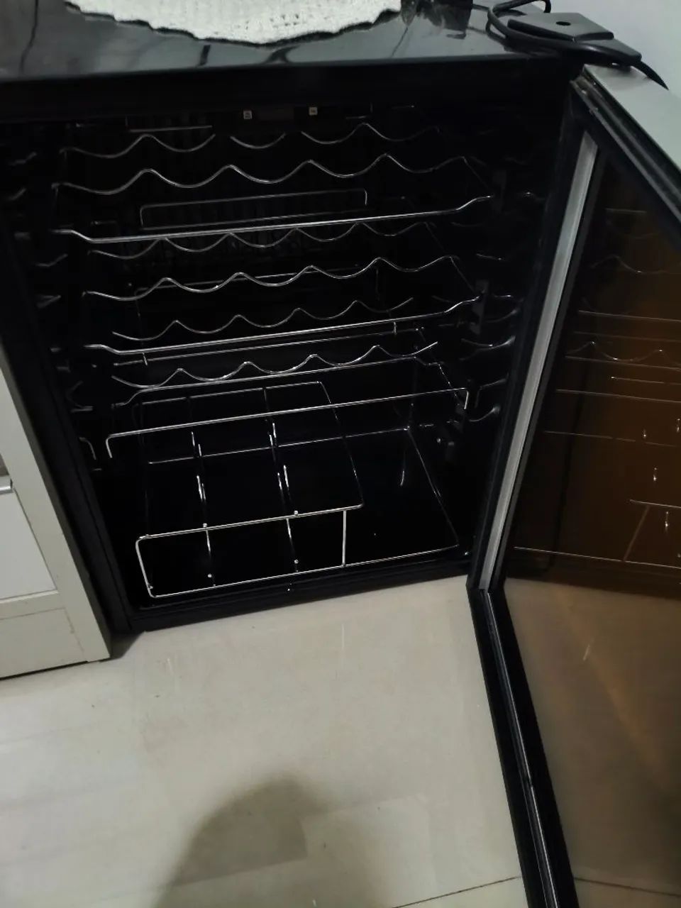 Adega philco 21 garrafas 