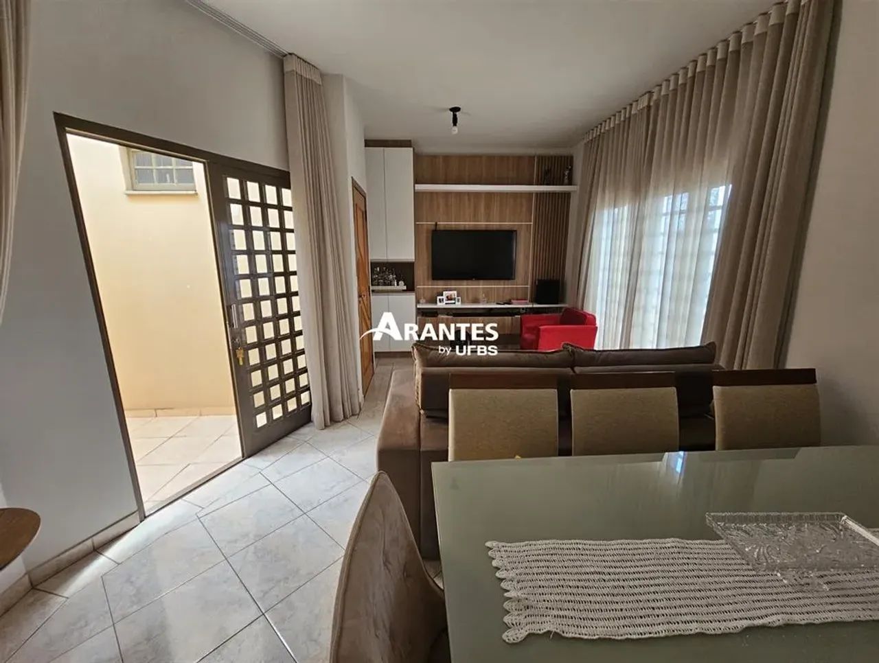 Prédio Comercial com Residência e Casa Independente no Marta Helena - Foto 3