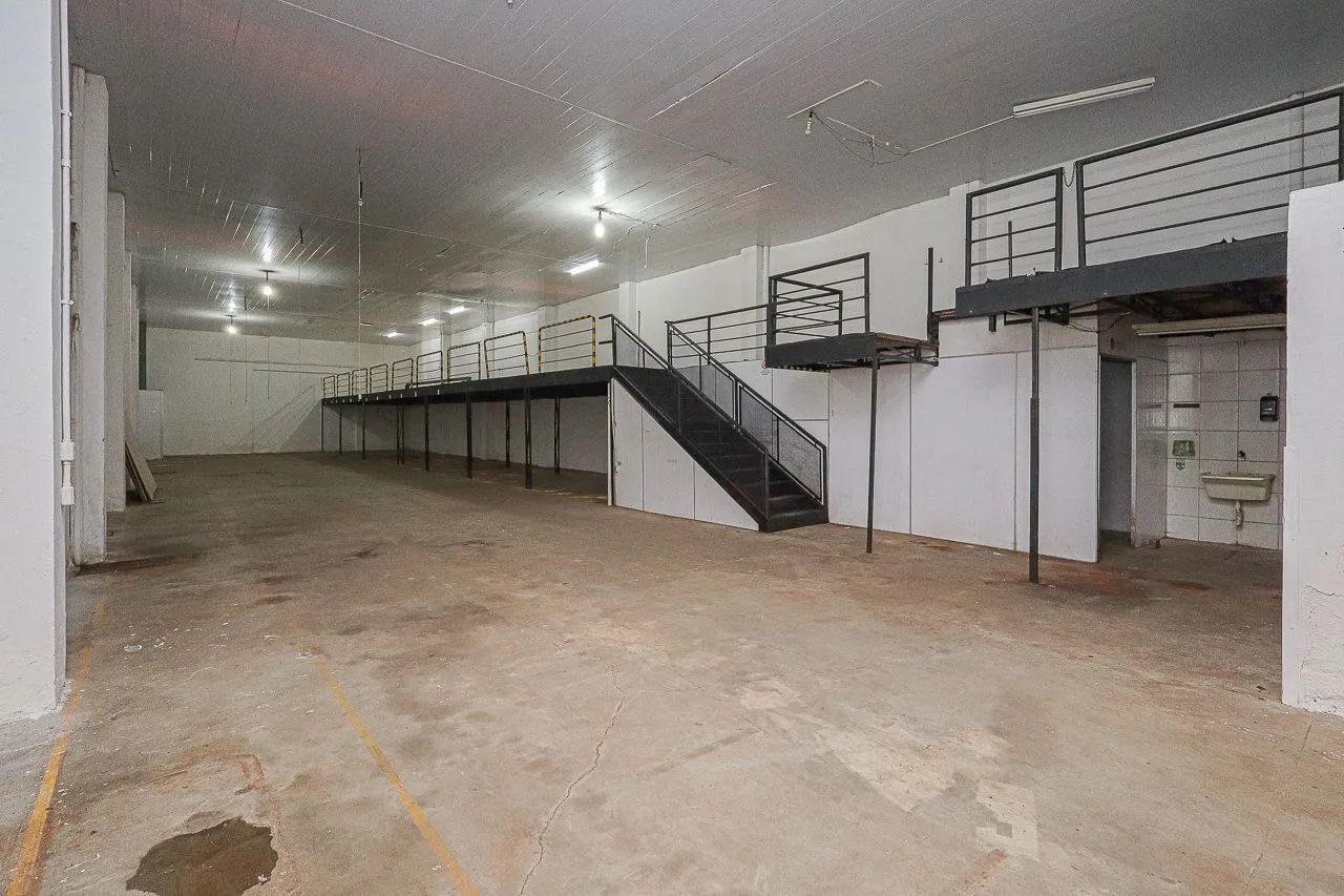 Prédio Comercial com entrada para caminhão - Foto 3