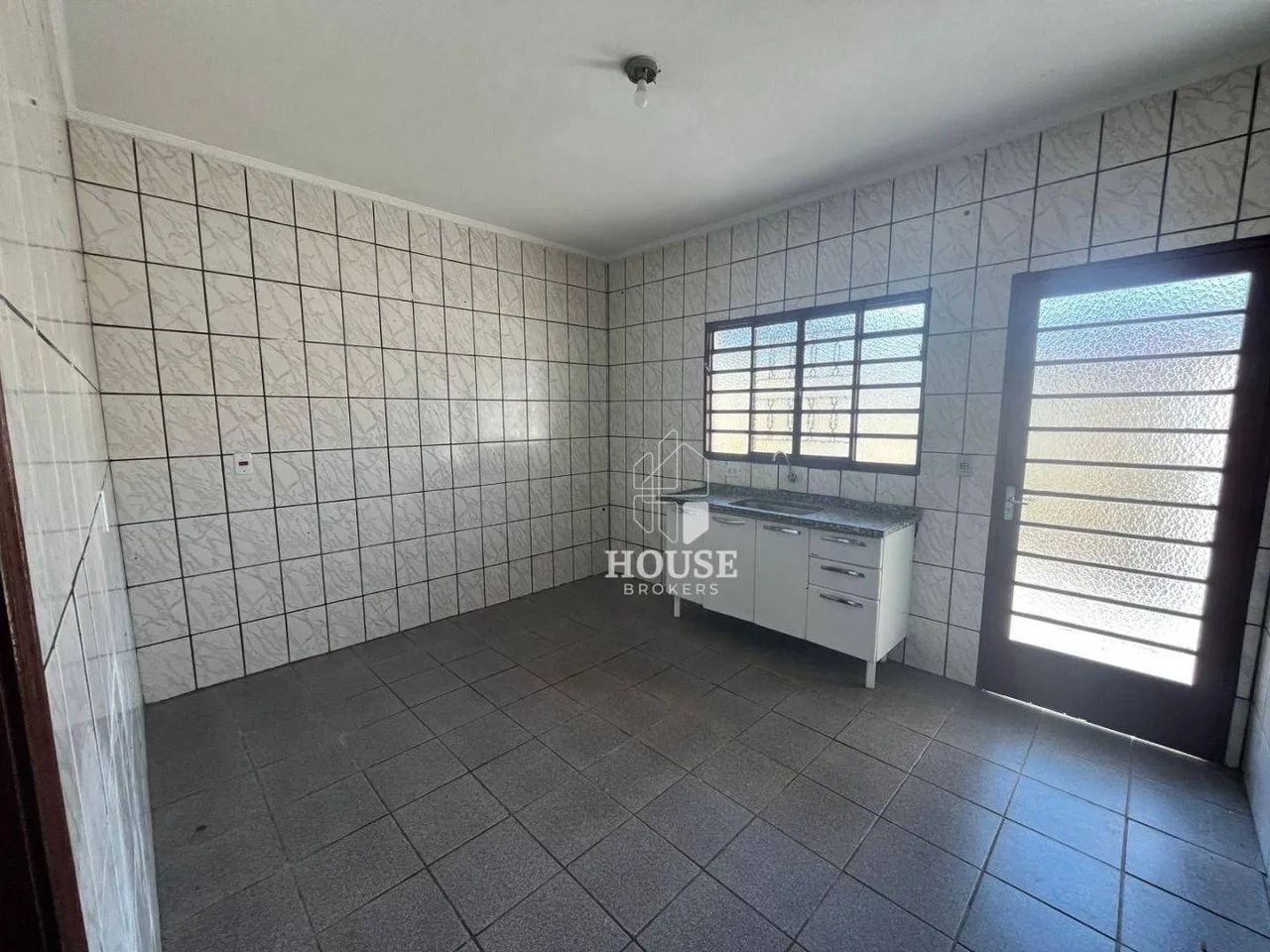 Casa com 2 dormitórios para alugar, 70 m² por R$ 1.640,00/mês - Jardim Guaçu-Mirim II - Mo