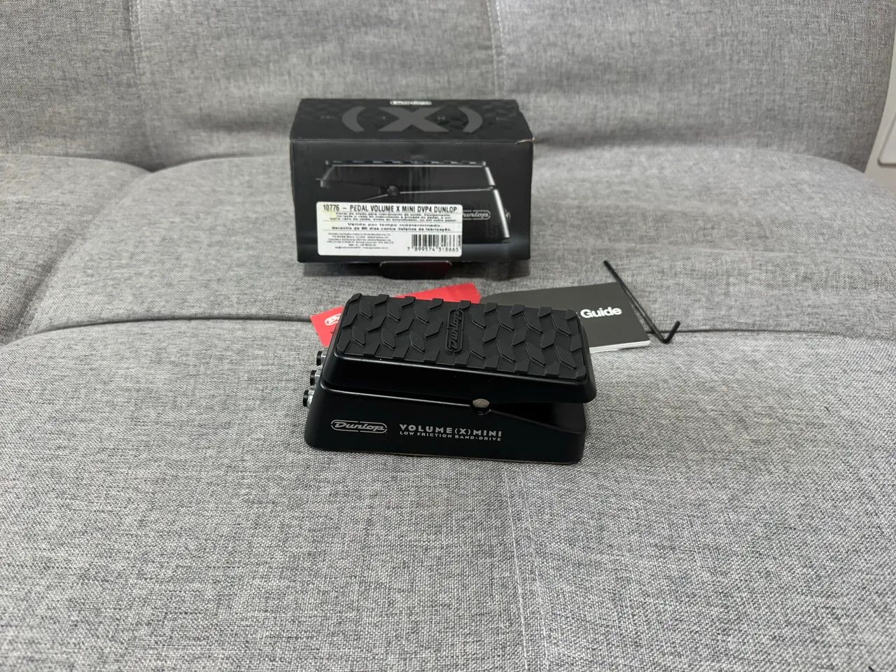 Pedal de volume Dunlop dvp4 mini com caixa e tags - Foto 4